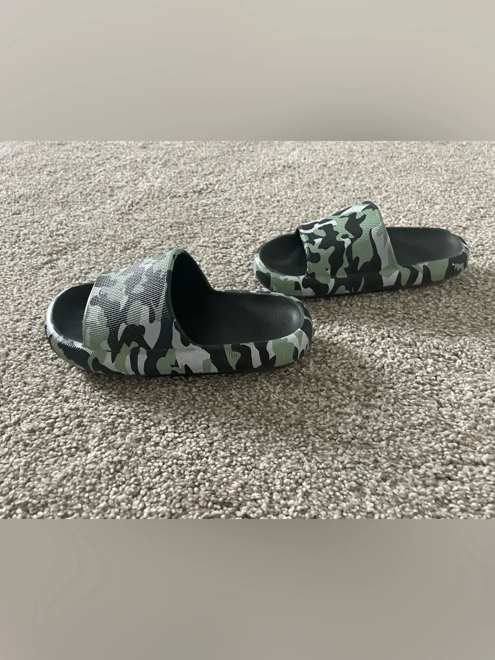 Boys and Girls Cloud Wide Slides for Kids – Non-Slip Slippers 12.5-13 little ki